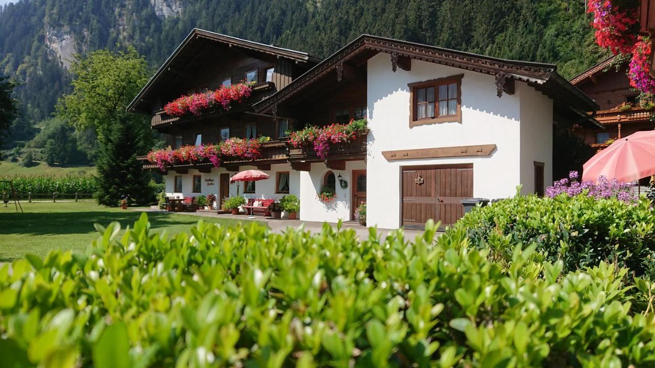 Landhaus Gredler Mayrhofen Exterior foto